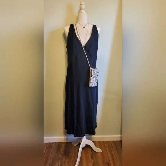 Black Slip Dress "A New Day"+Crossbody Bag. - Picture 5 of 7